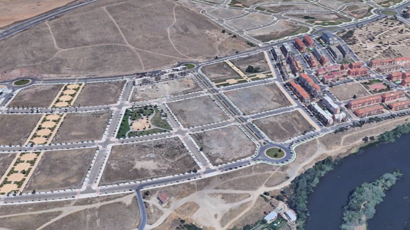Urban ground for sale in calle Emilio Alarcos
