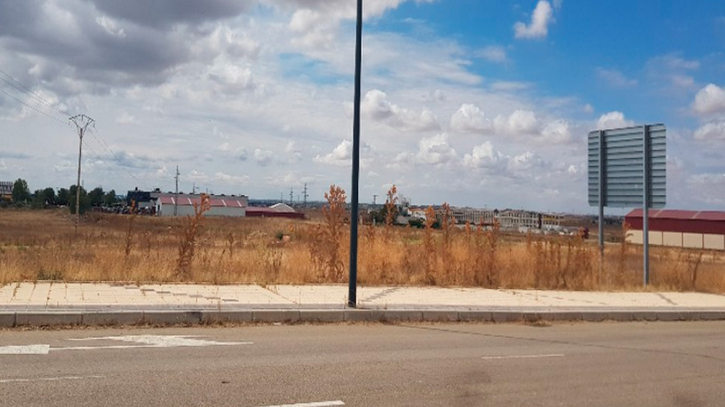 Terreno urbanizable en Tipovia. Area de Actividad Canal de Castilla -, Cigales, Valladolid