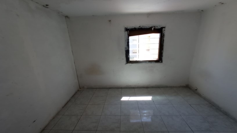Piso en venta en calle Simancas del Grupo San Roque 25-27