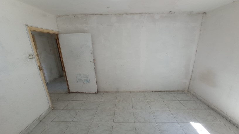 Piso en venta en calle Simancas del Grupo San Roque 25-27