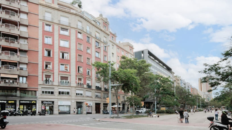 Piso en venta en avda Josep Tarradellas