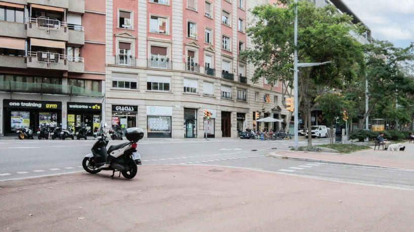 Piso en venta en avda Josep Tarradellas