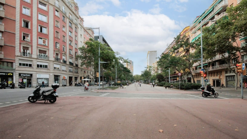 Piso en venta en avda Josep Tarradellas