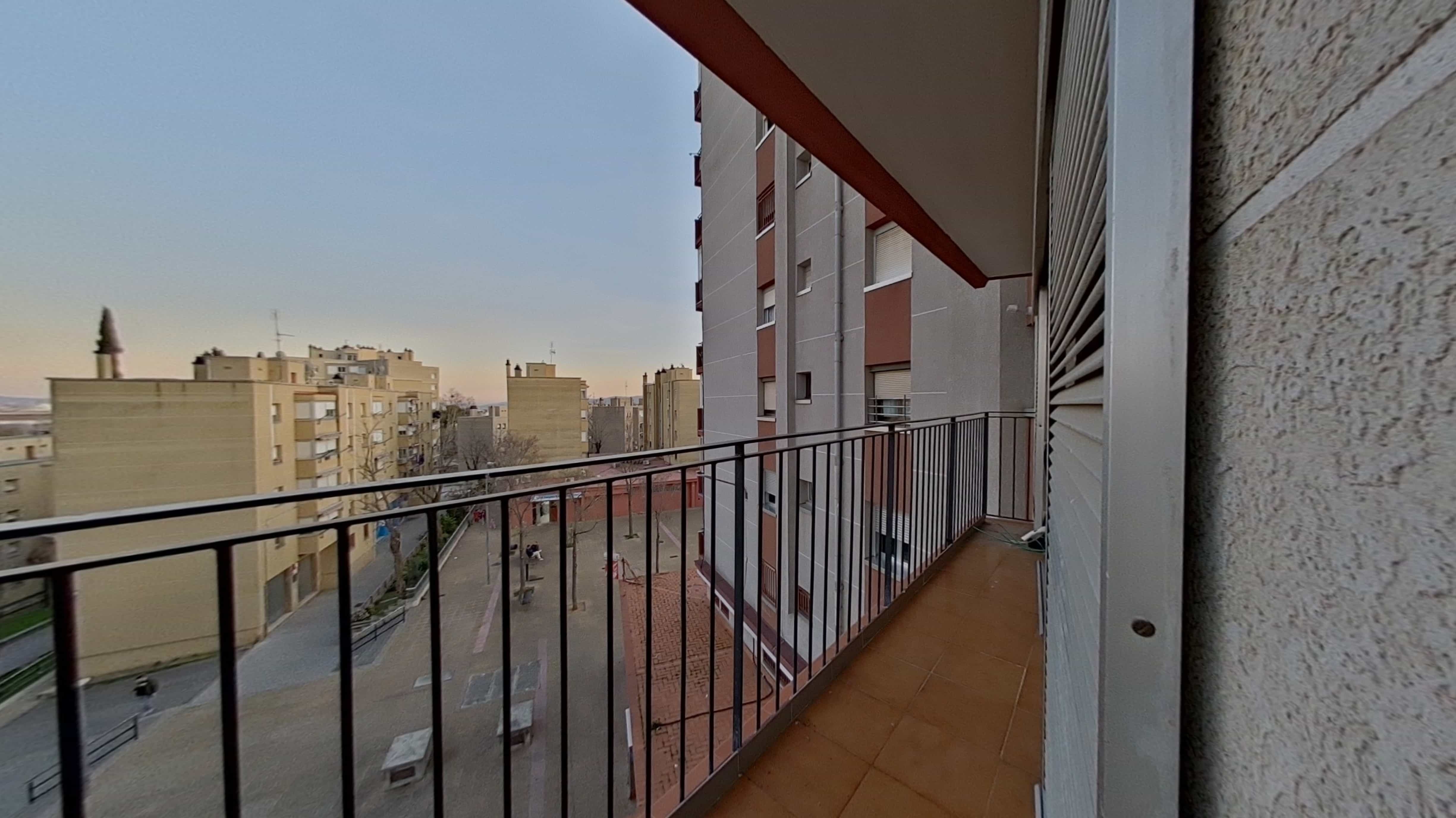 Piso en venta en plaza Dels Merinals