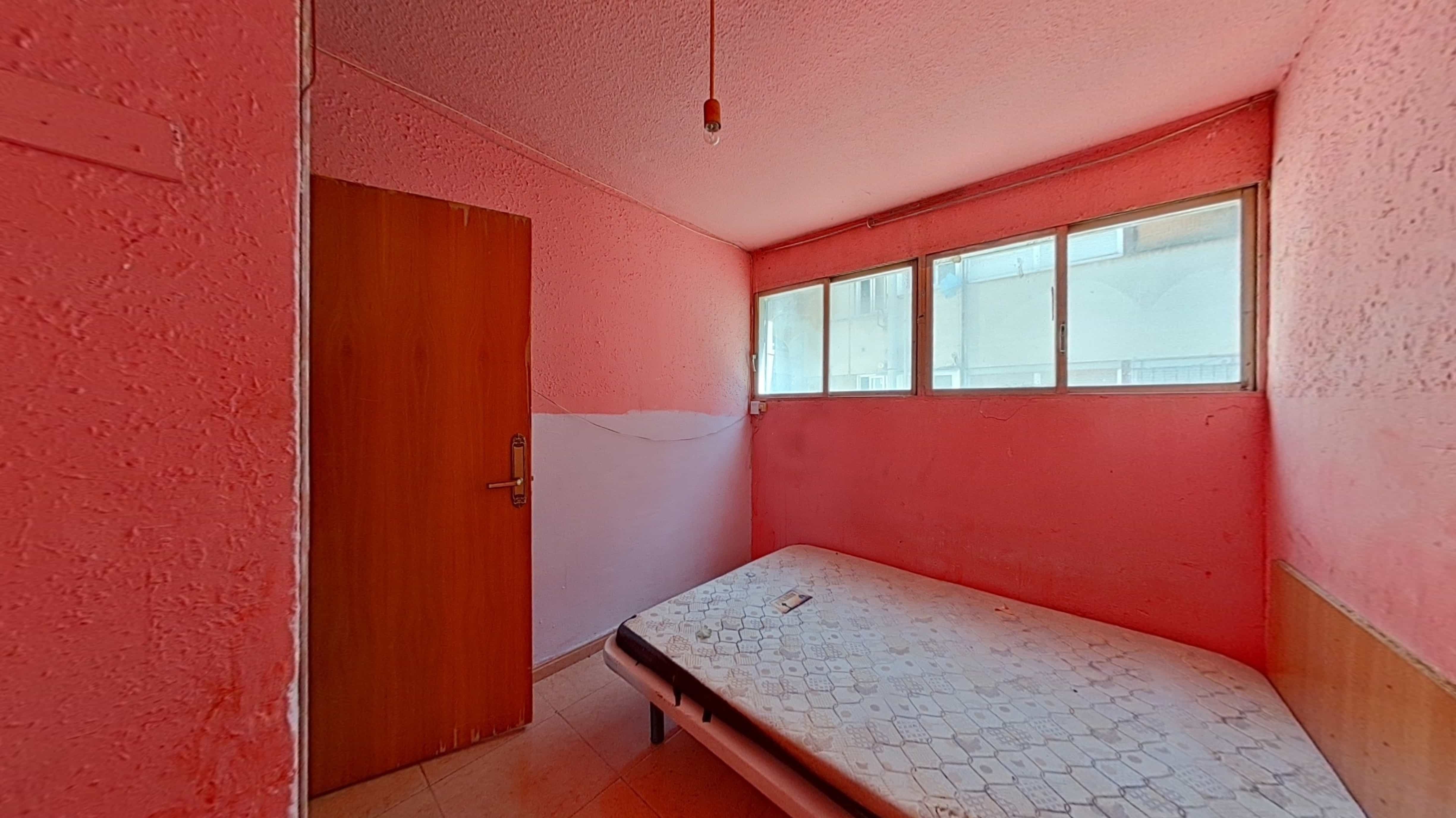 Flat for sale in calle Llevant