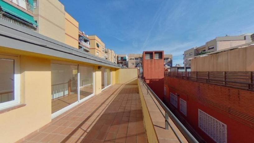 Chalet adosado en venta en calle Jordi Rubio I Balaguer de