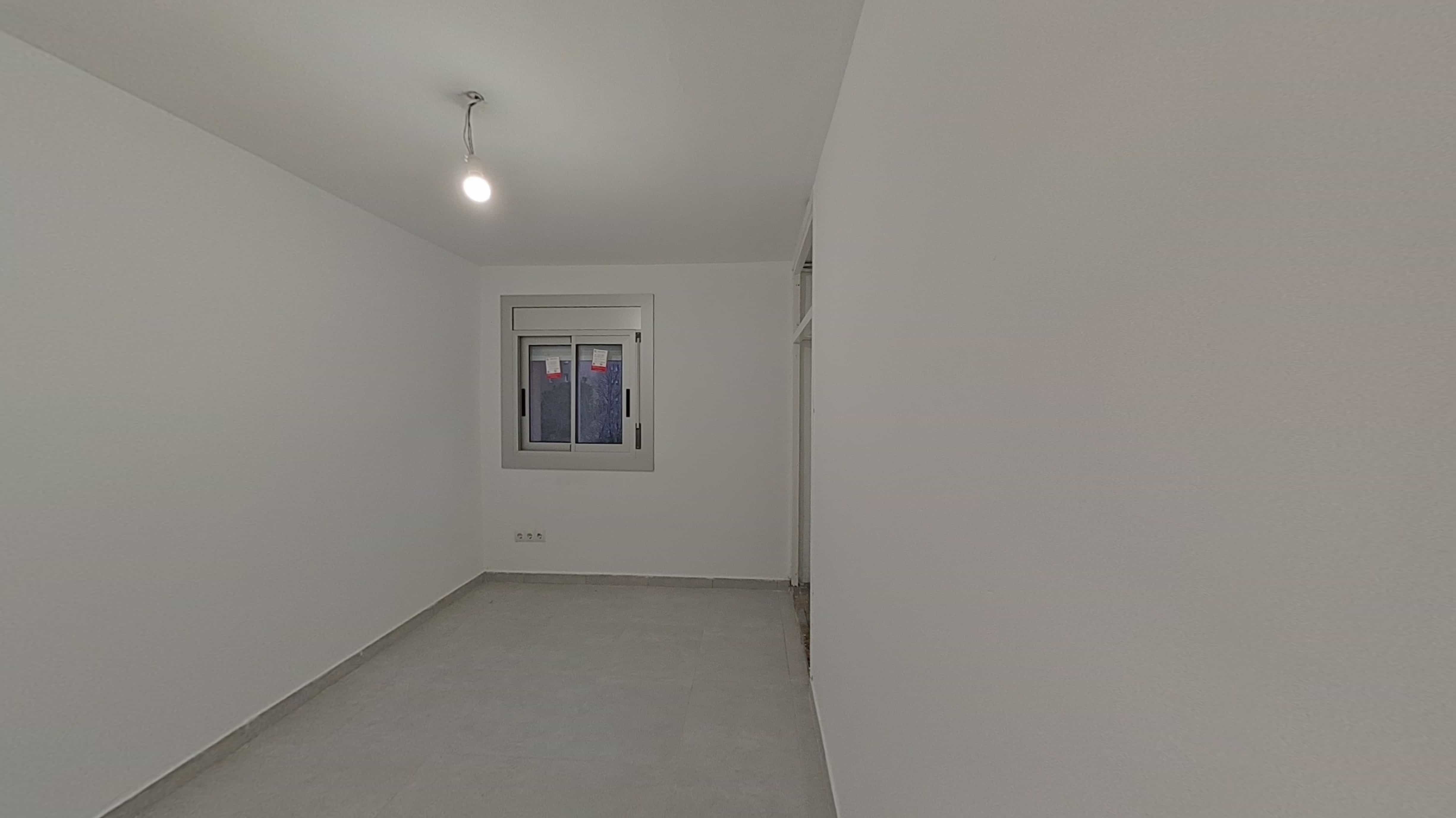 Flat for sale in calle Cova Simanya