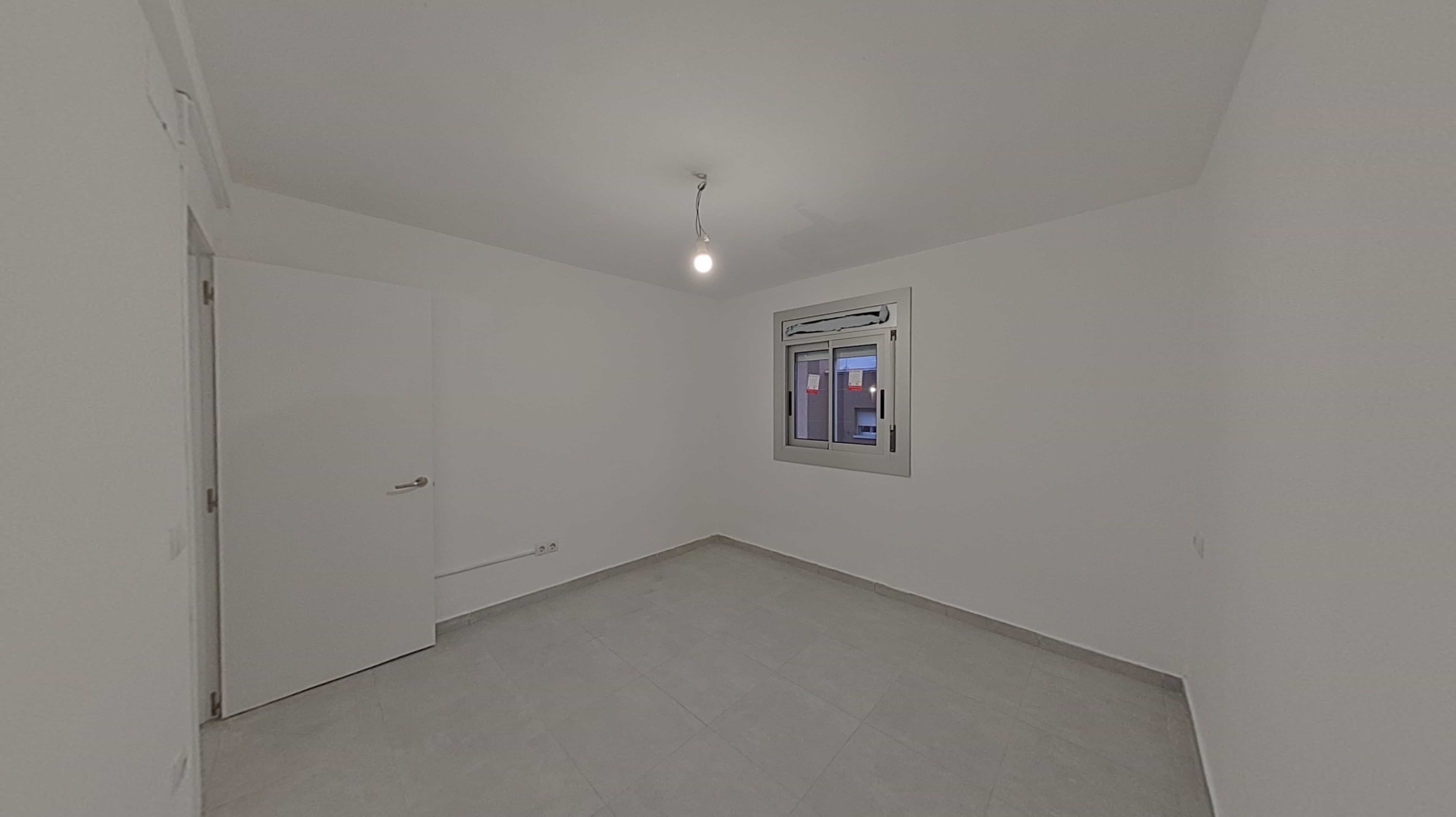 Flat for sale in calle Cova Simanya