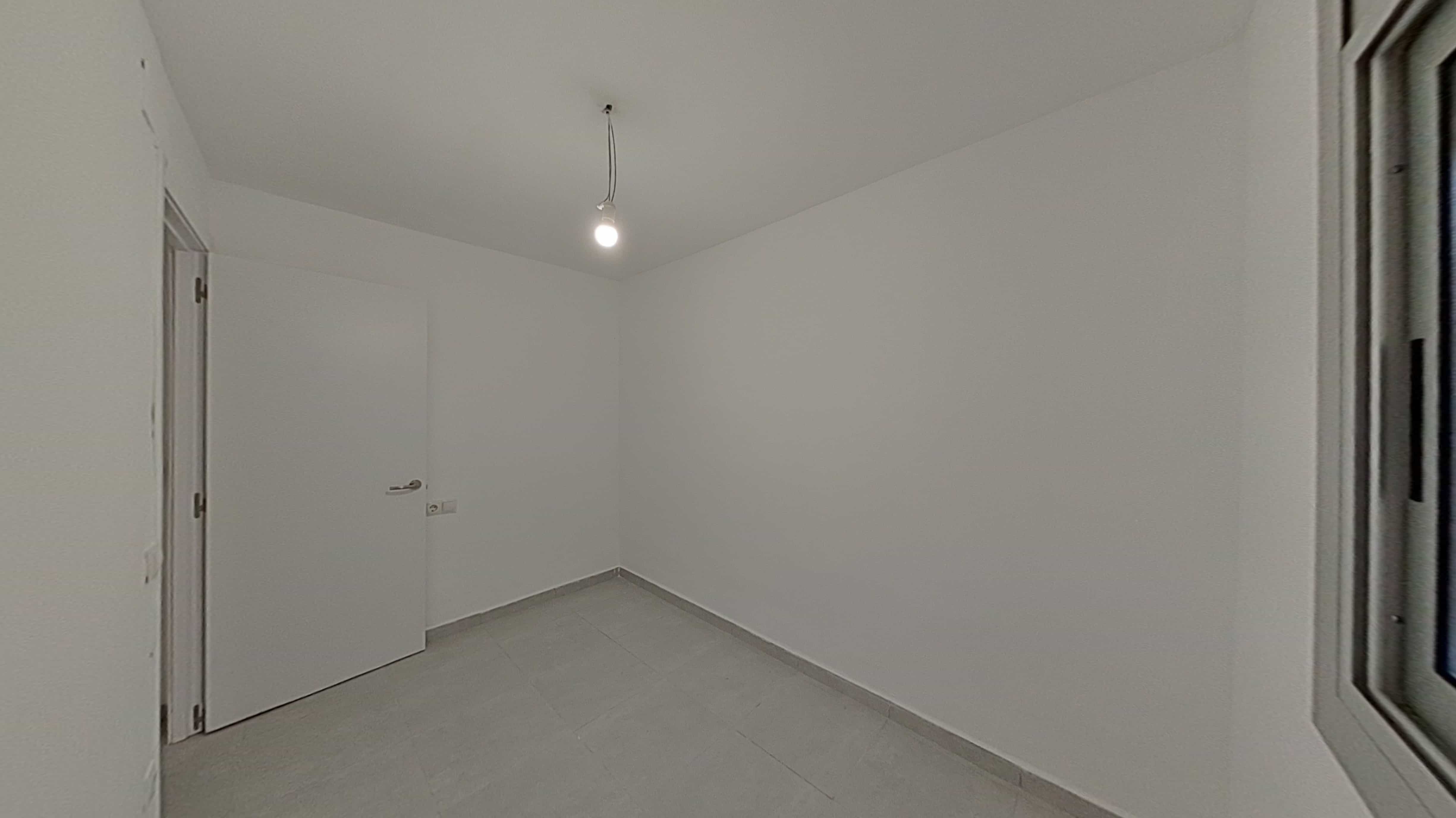 Flat for sale in calle Cova Simanya