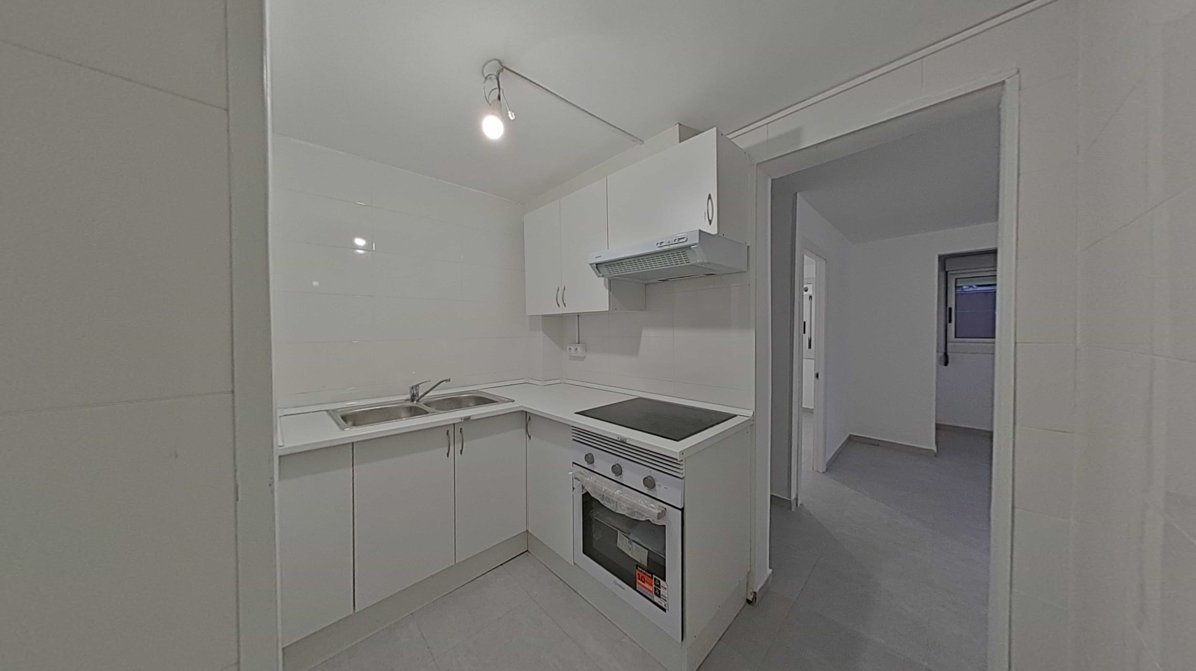Flat for sale in calle Cova Simanya