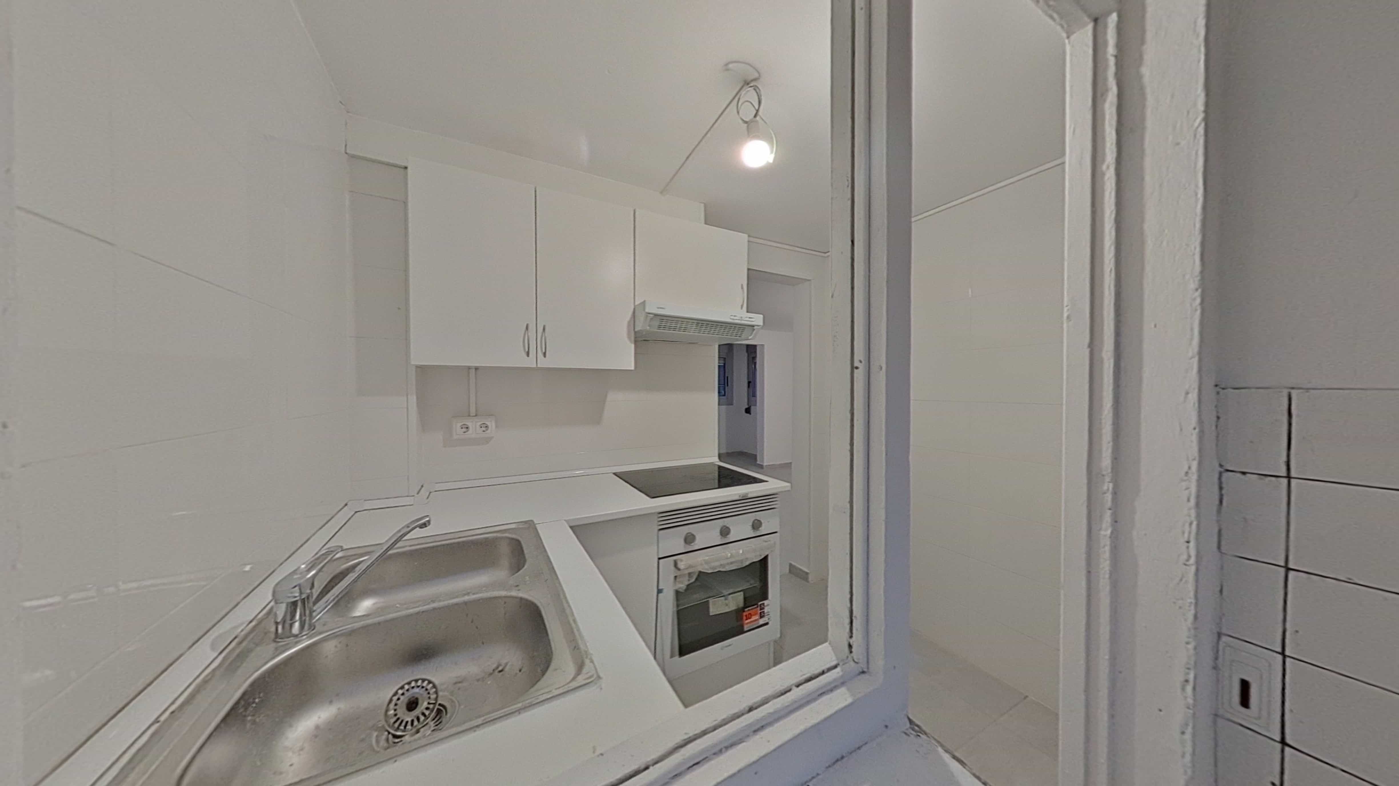 Flat for sale in calle Cova Simanya