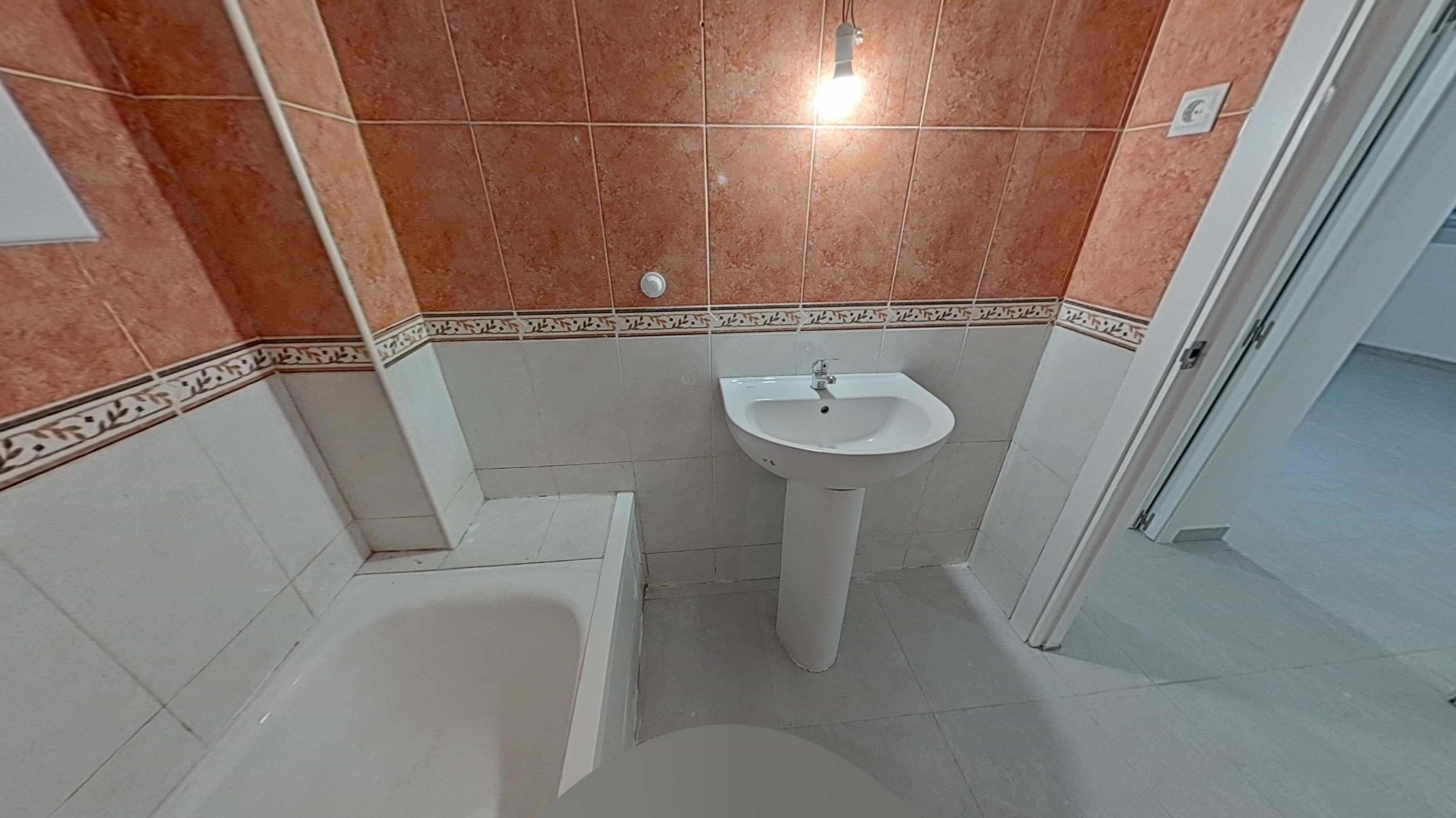 Flat for sale in calle Cova Simanya