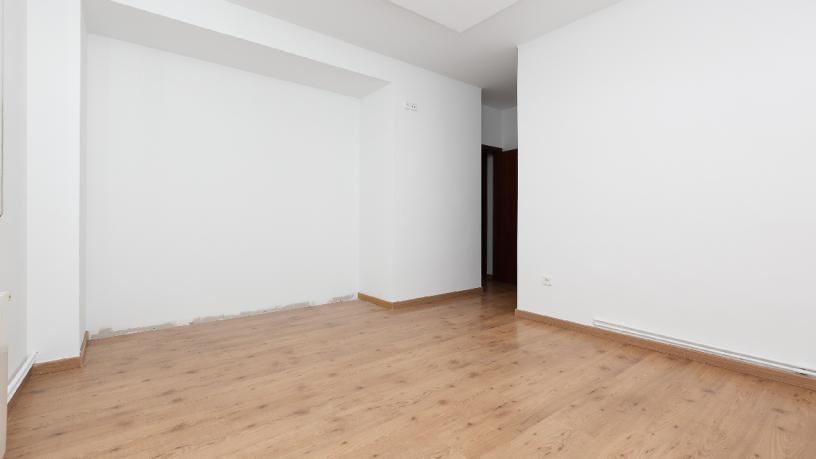 Flat for sale in calle Rafael de Campalans