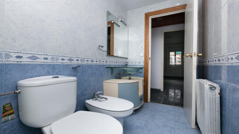 Flat for sale in calle Monturiol