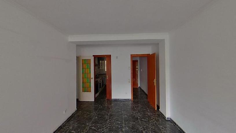 Flat for sale in calle Monturiol