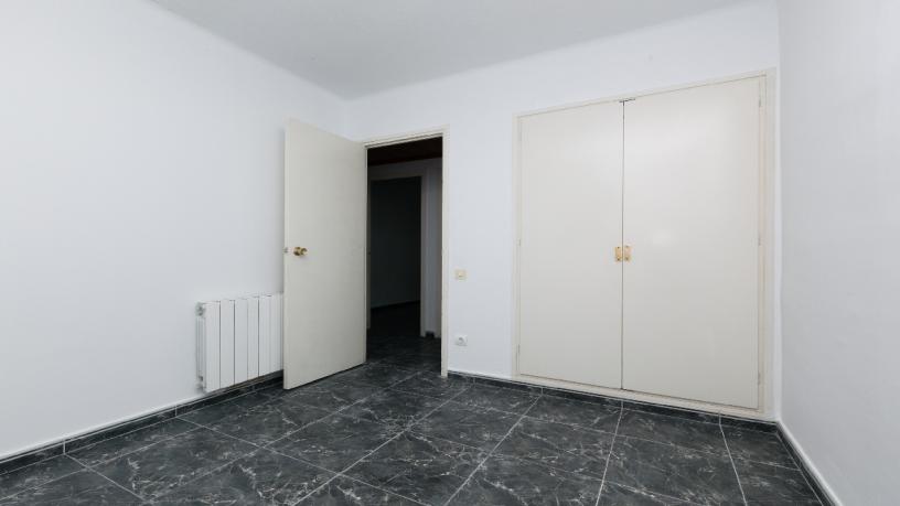 Flat for sale in calle Monturiol