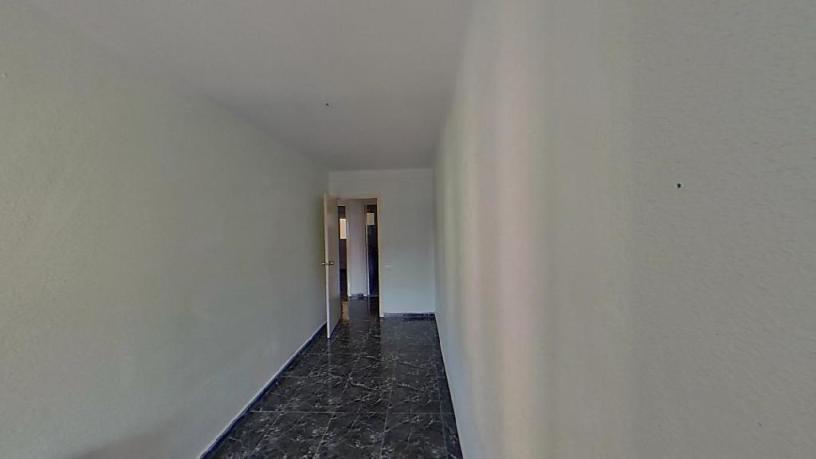 Flat for sale in calle Monturiol