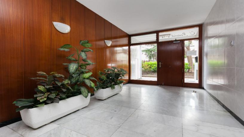 Flat for sale in calle Monturiol