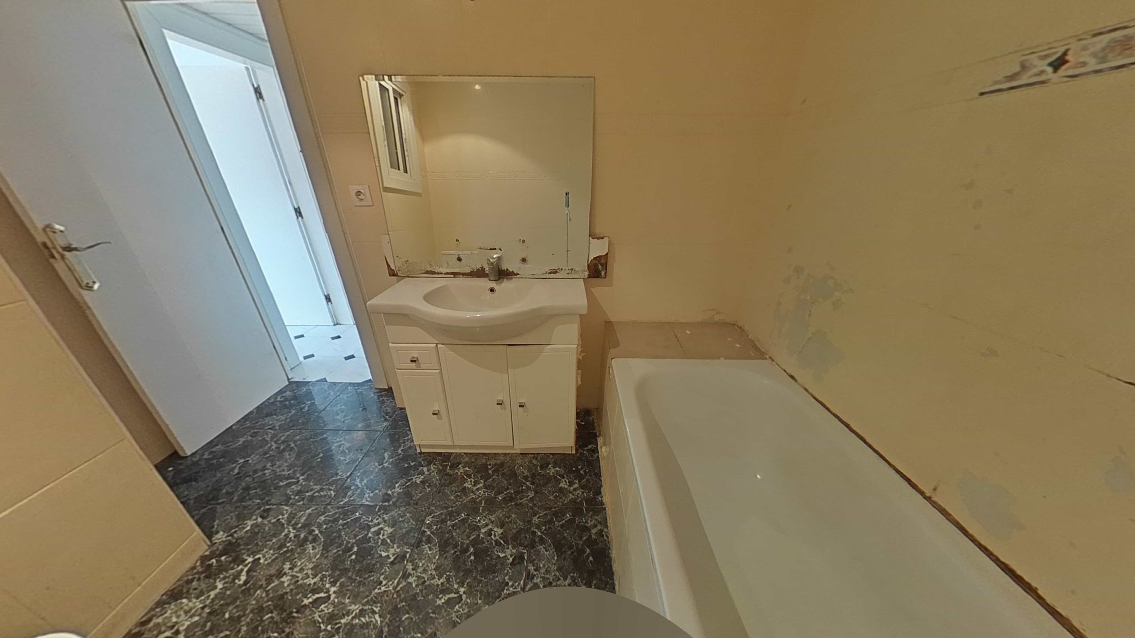 Flat for sale in calle Ramon Llull