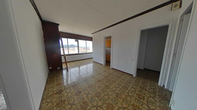 Flat for sale in calle Salvat Papasseit