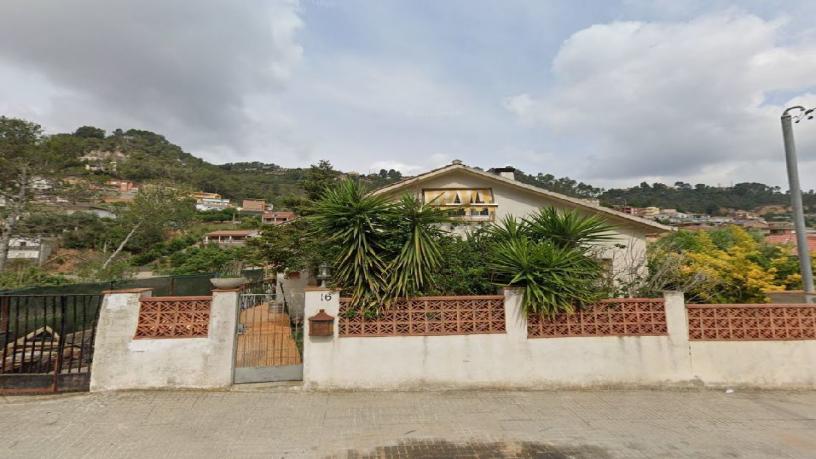 Townhouse On Street Poeta Pitarra, Vallirana, Barcelona