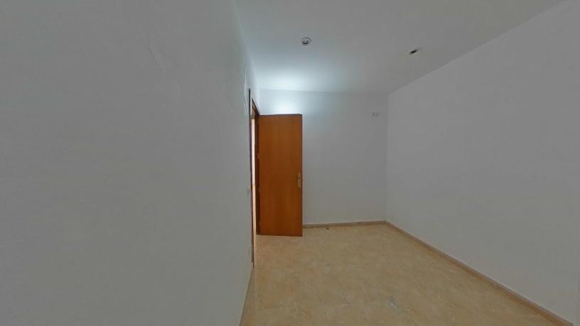 Flat for sale in calle Ferrocarrils Catalans