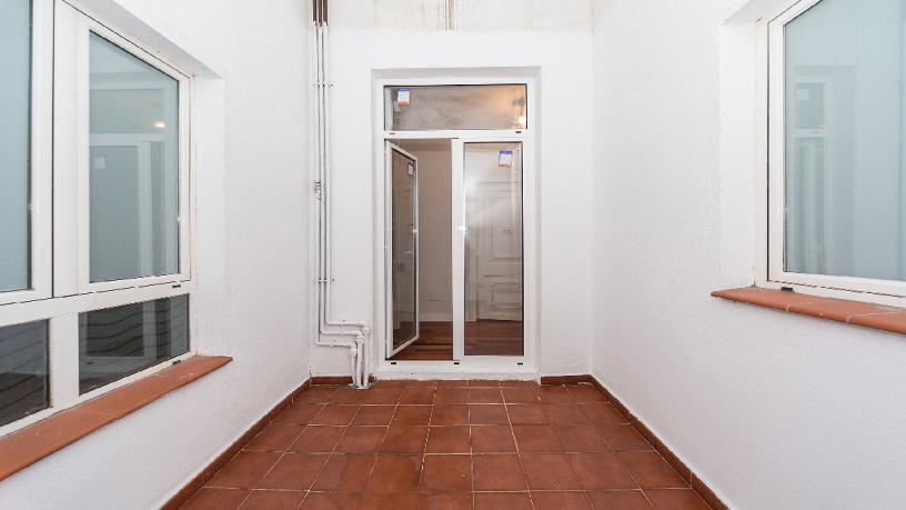 Flat for sale in calle Vallirana