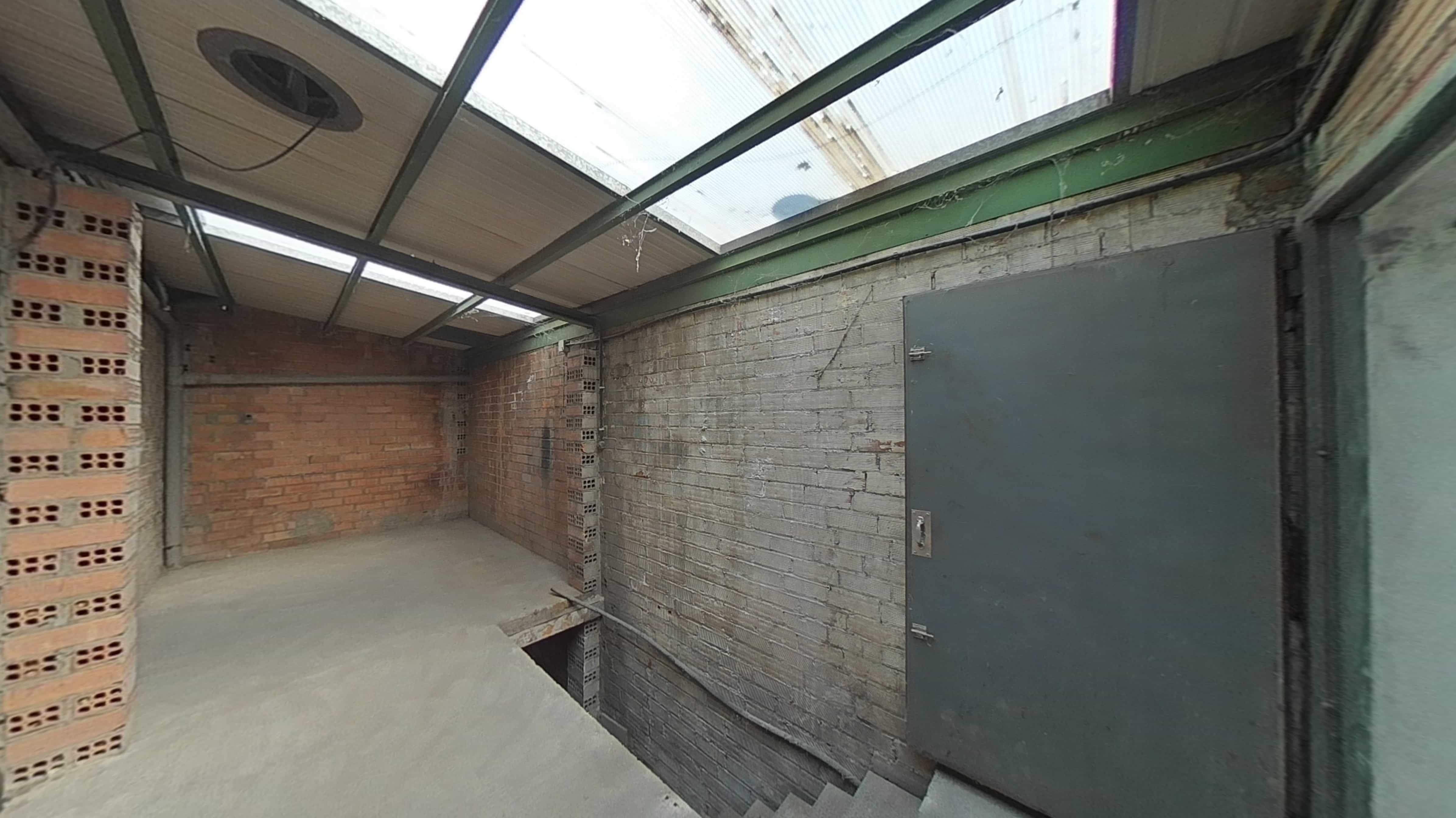 Warehouse for sale in calle Lloriana