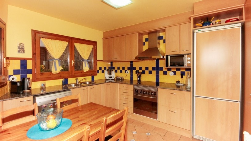 Chalet adosado en venta en carrer Carrer de Freixeneda
