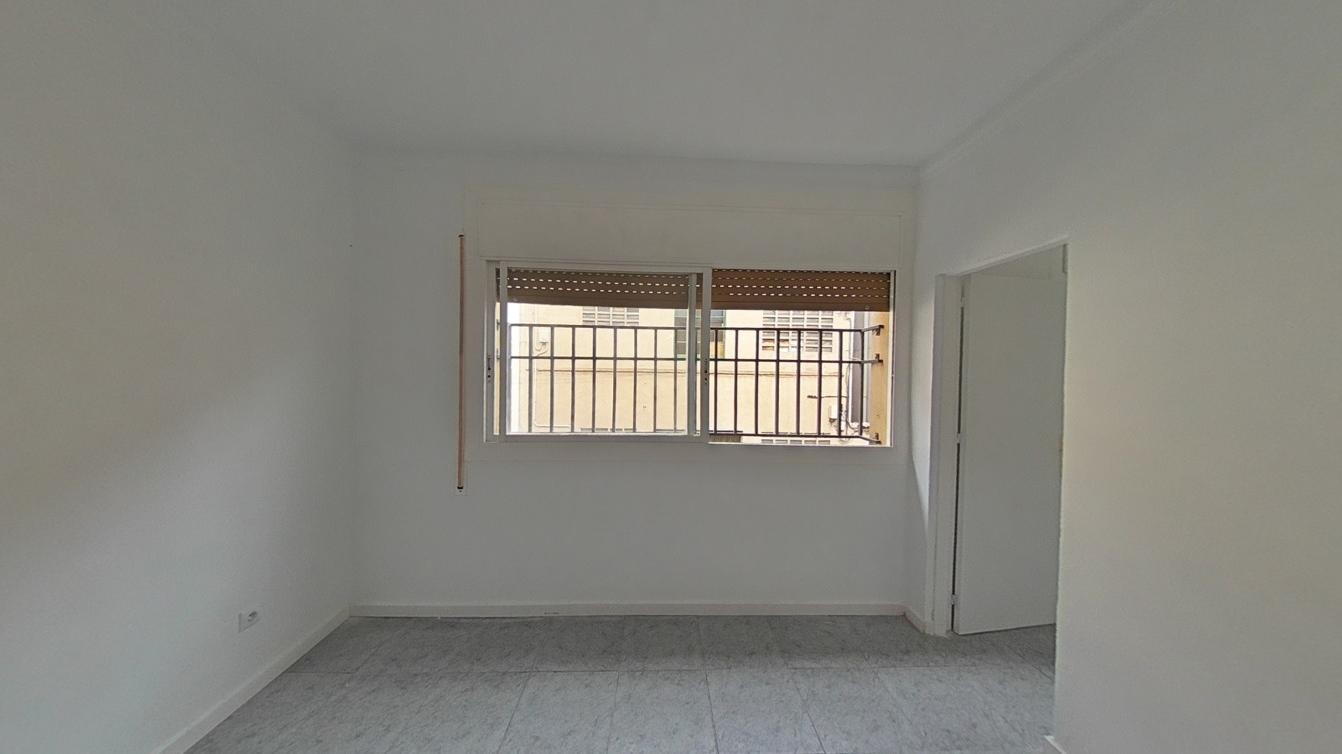 Piso en venta en calle  Narcis Monturiol