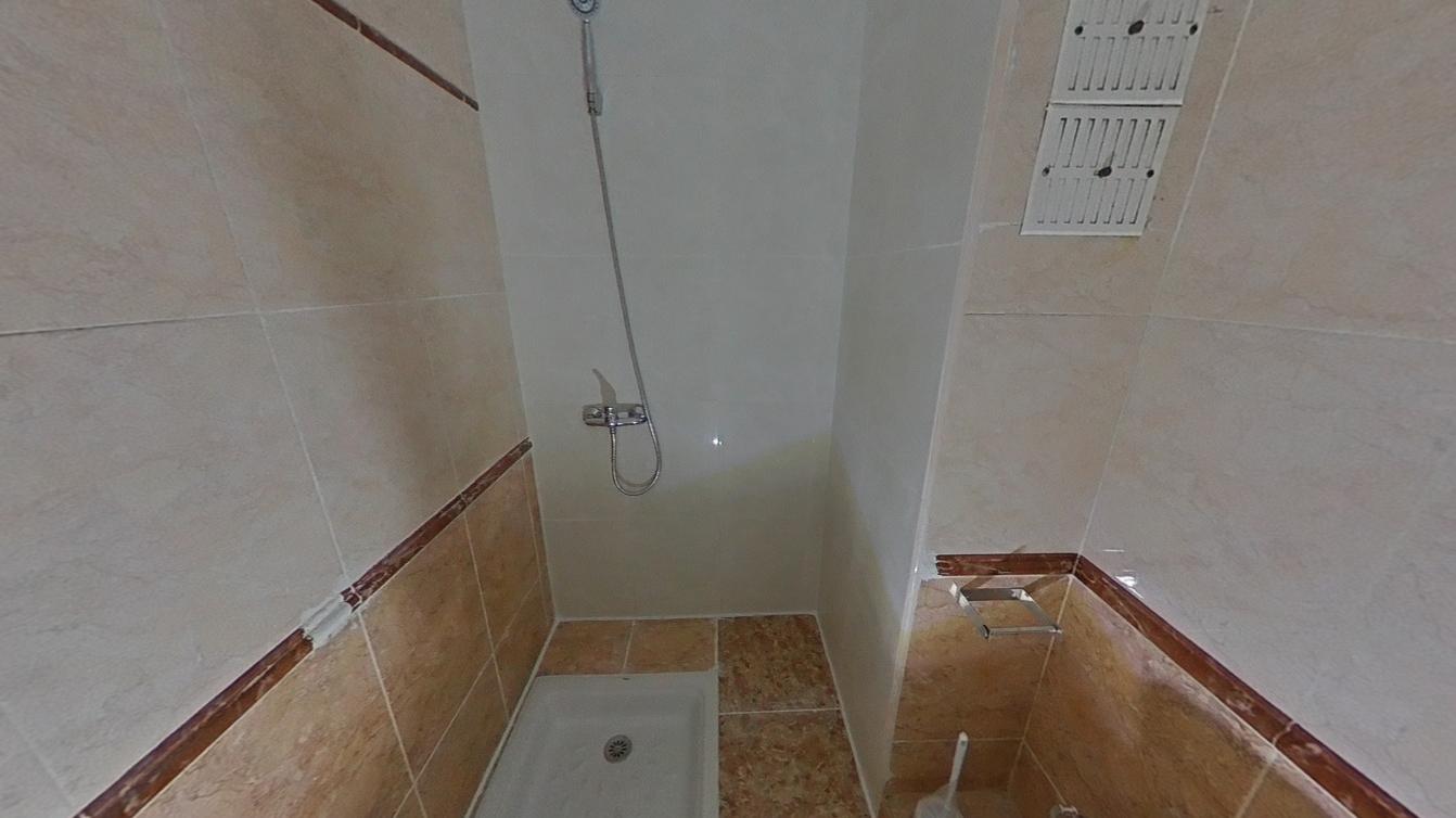 Piso en venta en calle  Narcis Monturiol