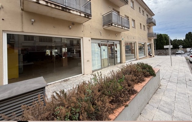 Local en venta en calle Cadaqués