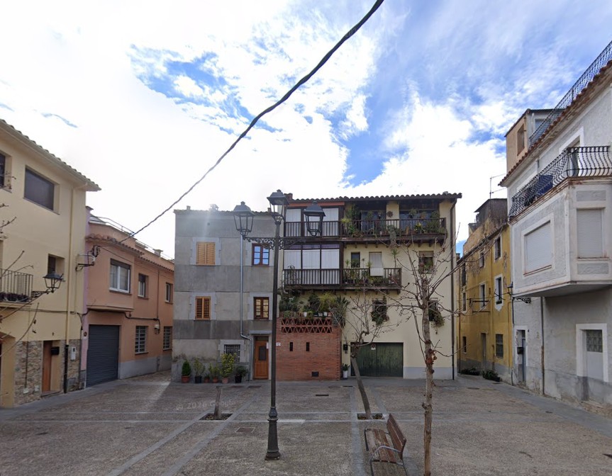 Chalet adosado en plaza Santa Magdalena, Anglès, Gerona