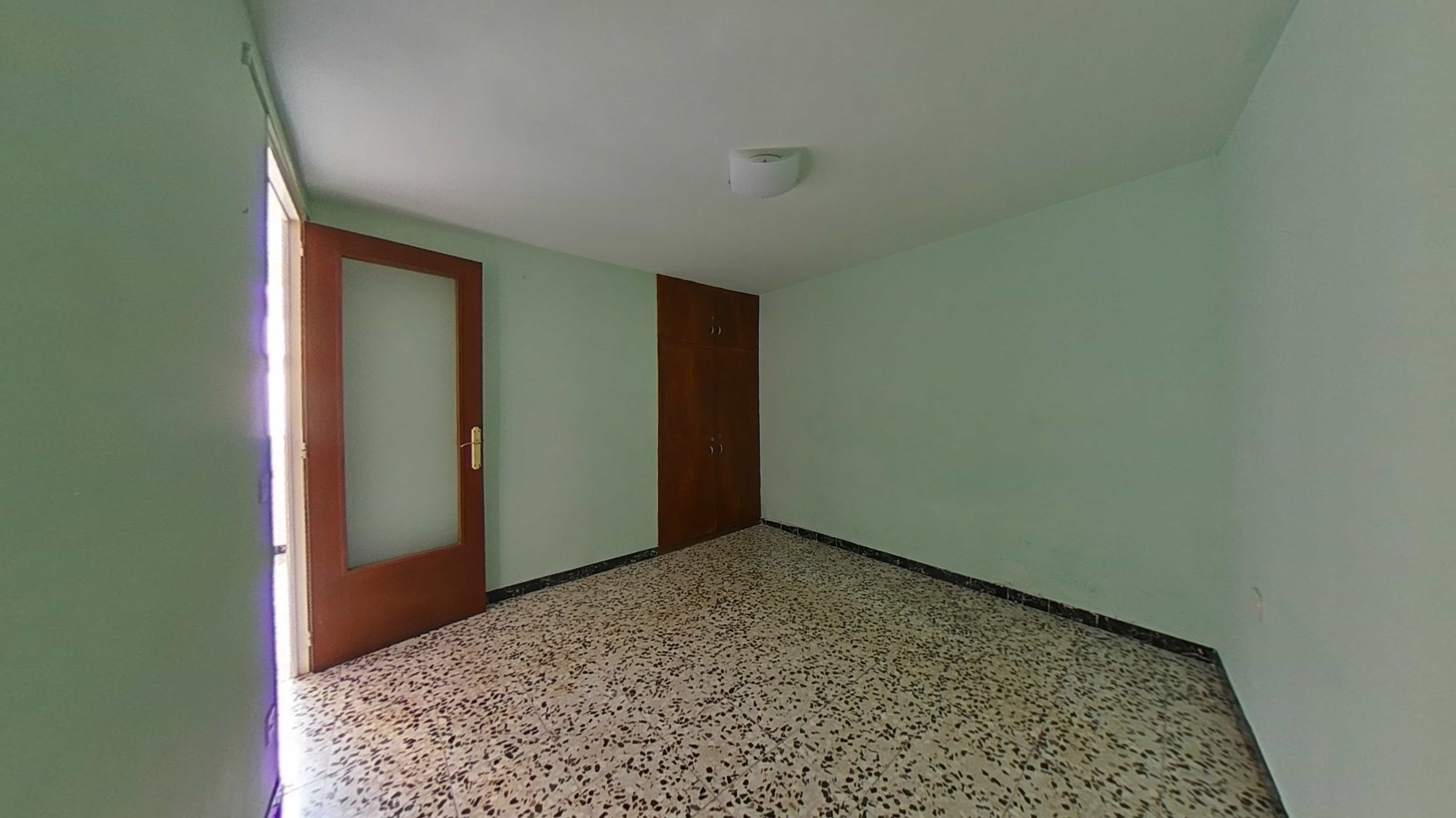 Chalet adosado en venta en calle Raval