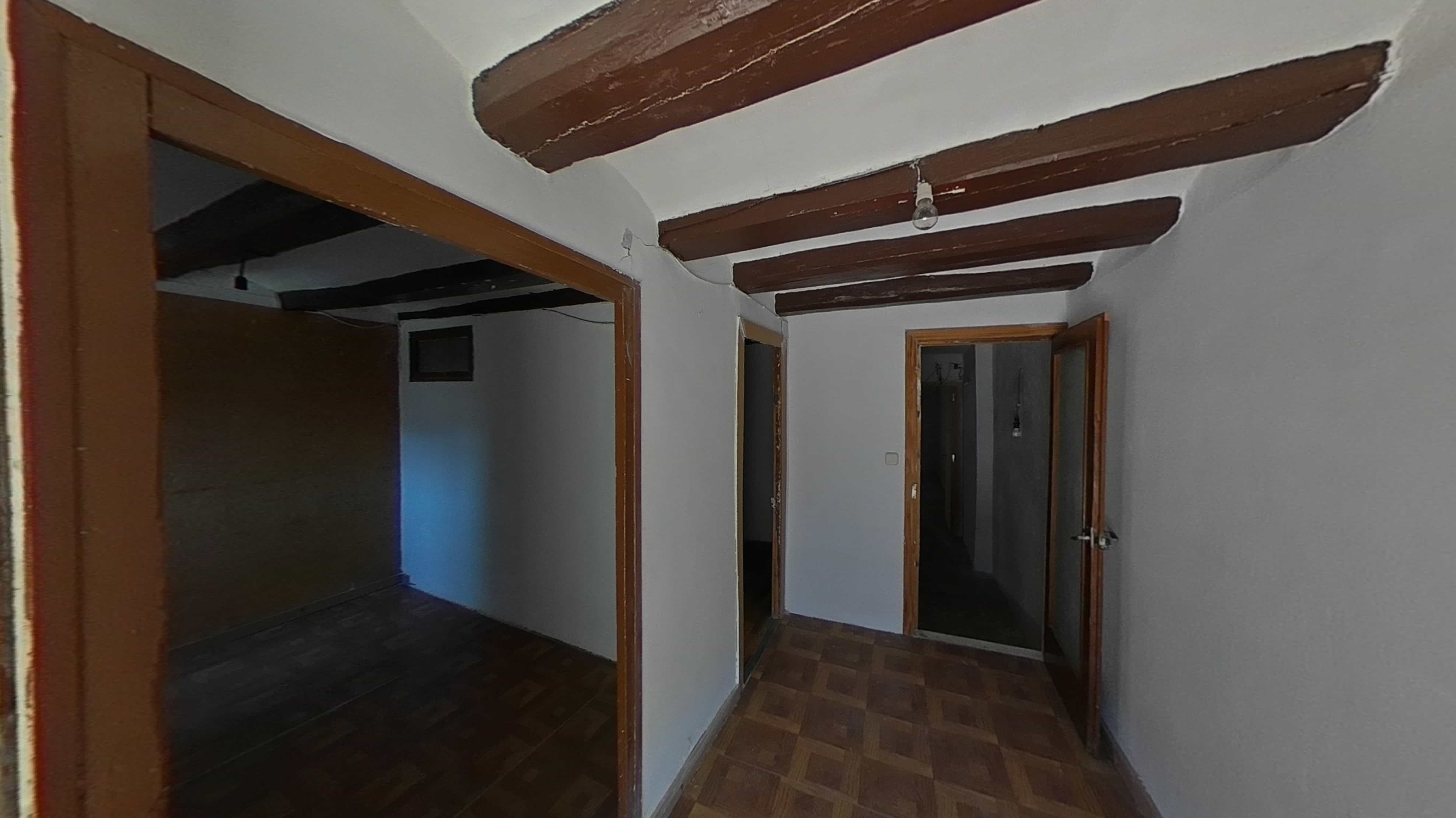 Chalet adosado en venta en calle Raval
