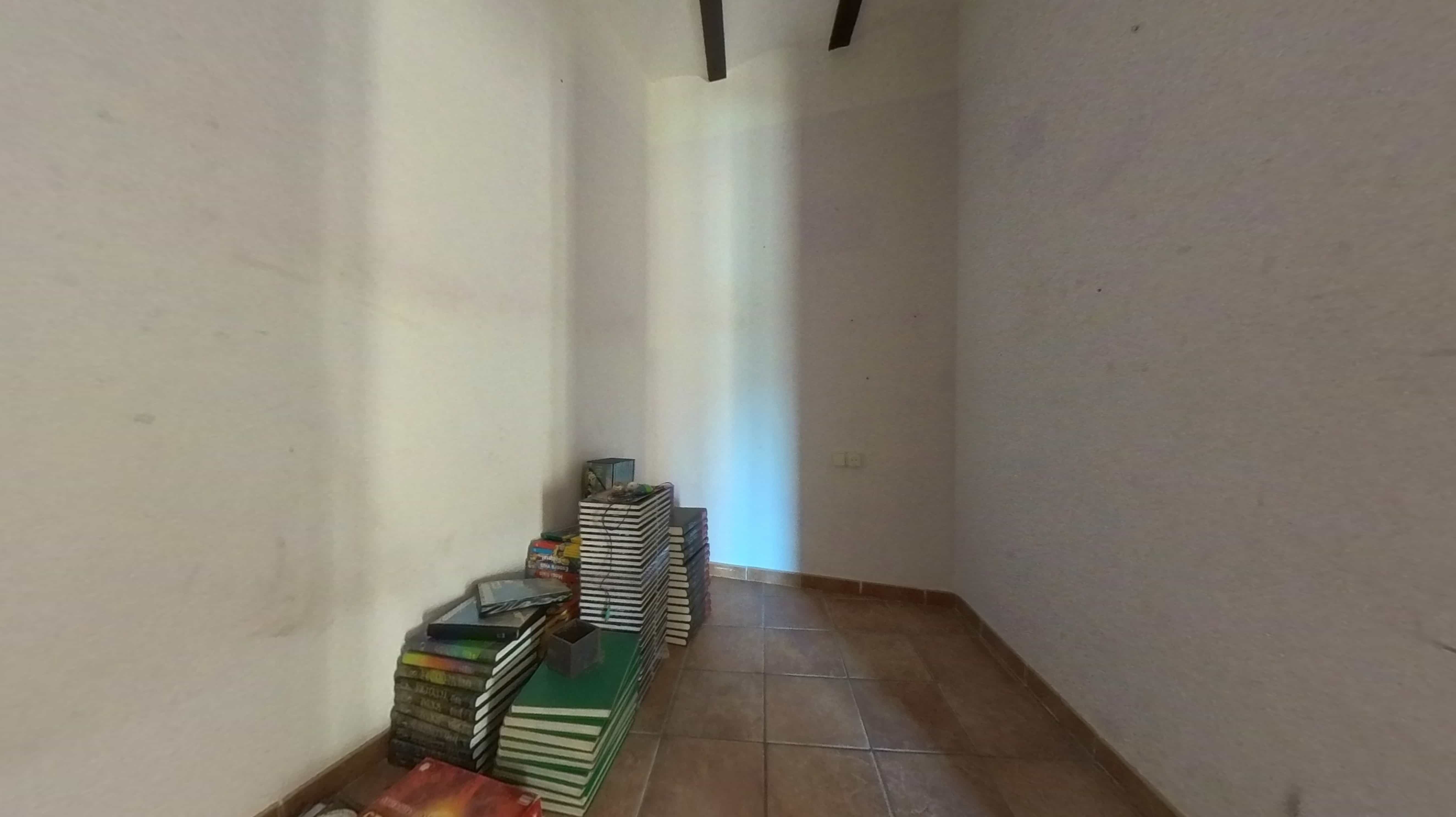 Chalet adosado en venta en calle Secares