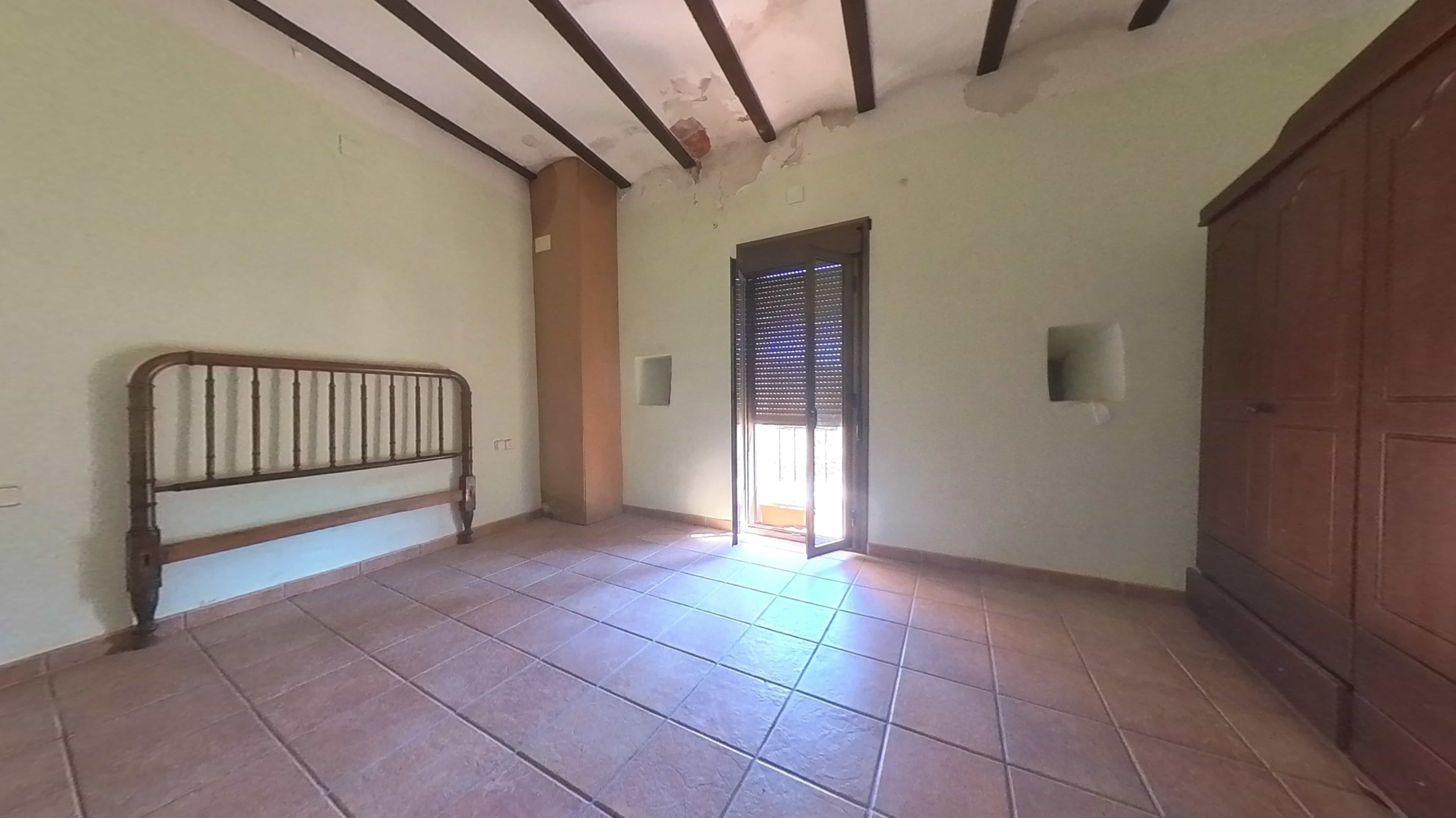Chalet adosado en venta en calle Secares