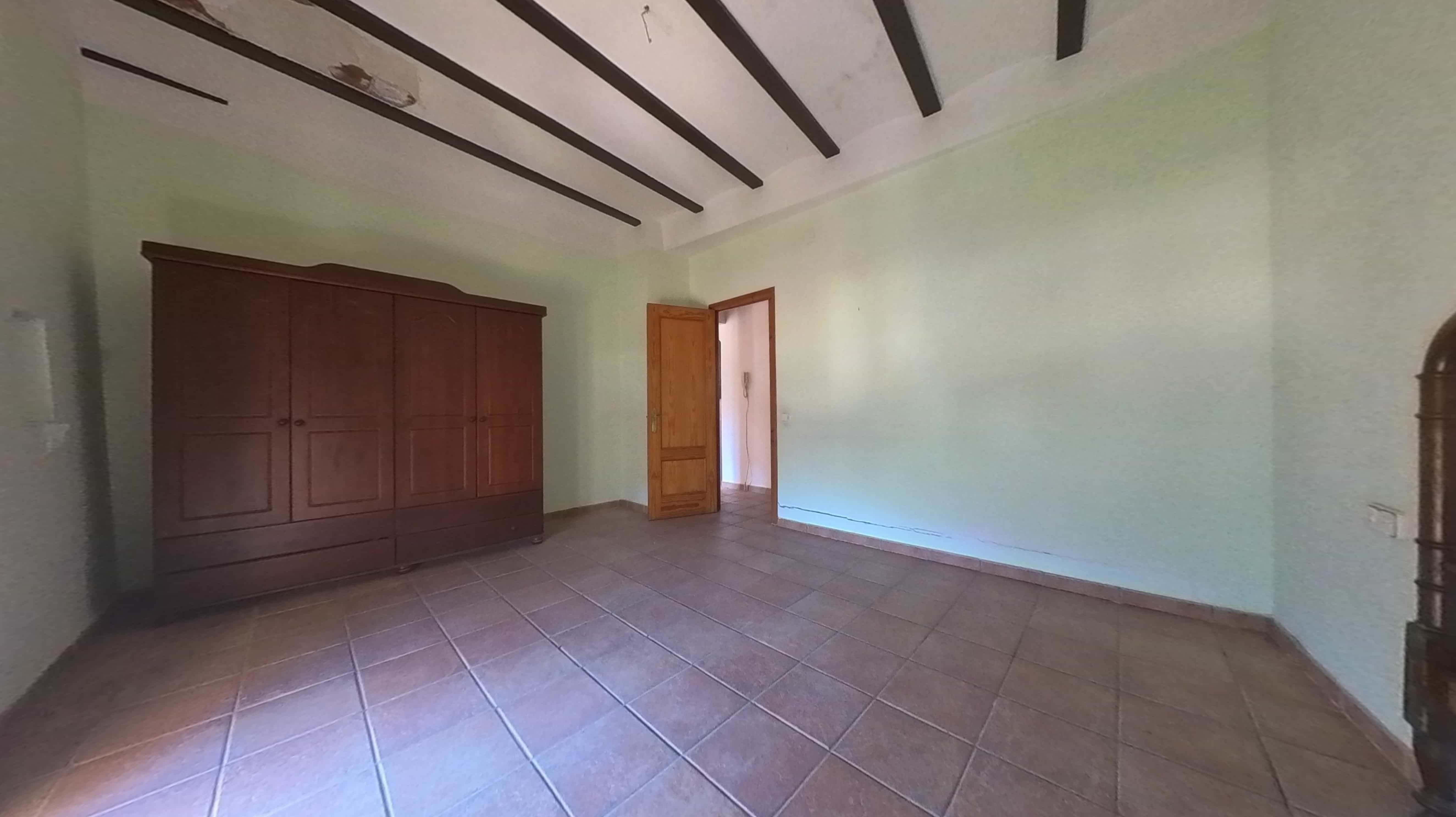 Chalet adosado en venta en calle Secares