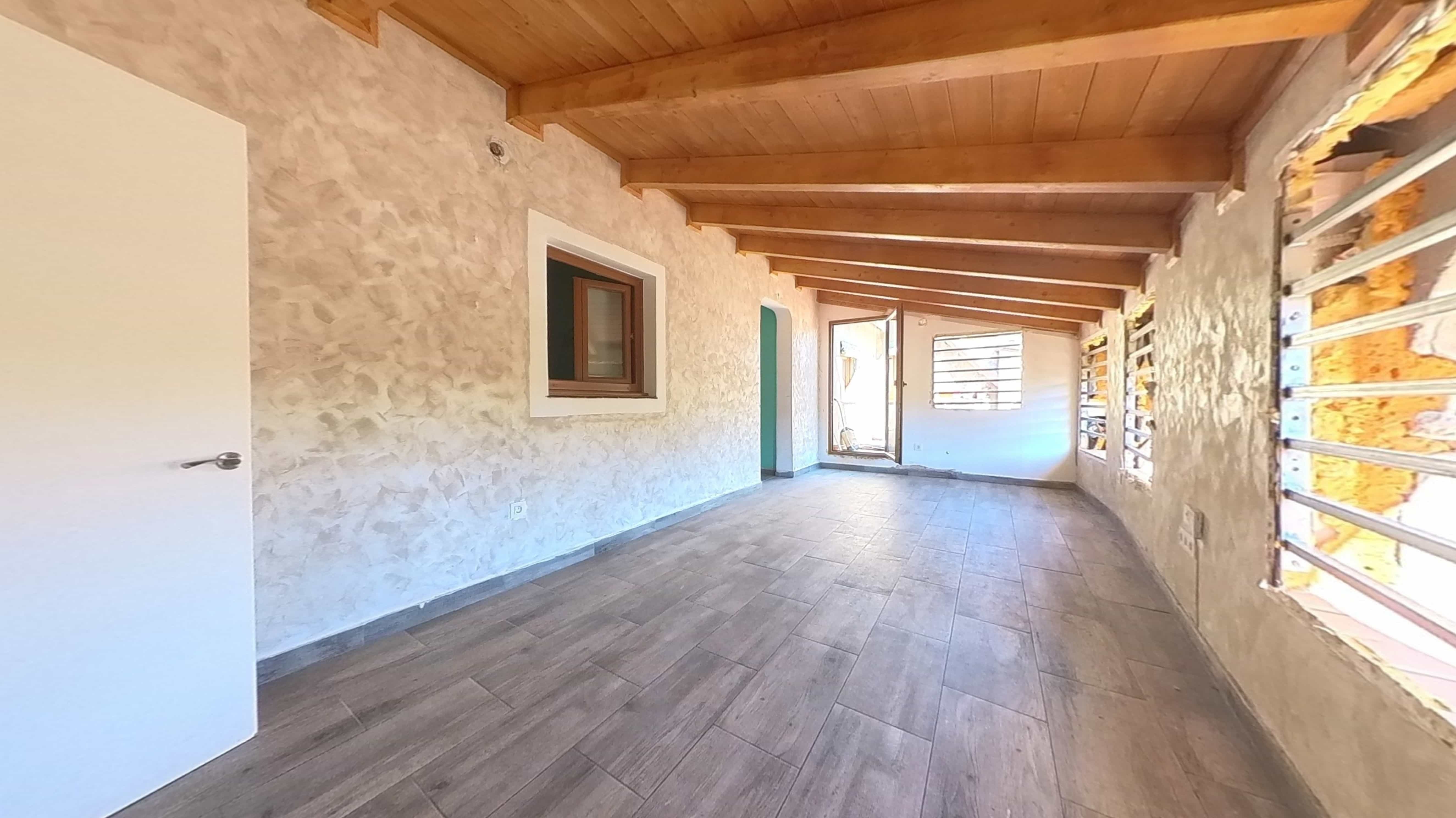 Chalet adosado en venta en calle Secares