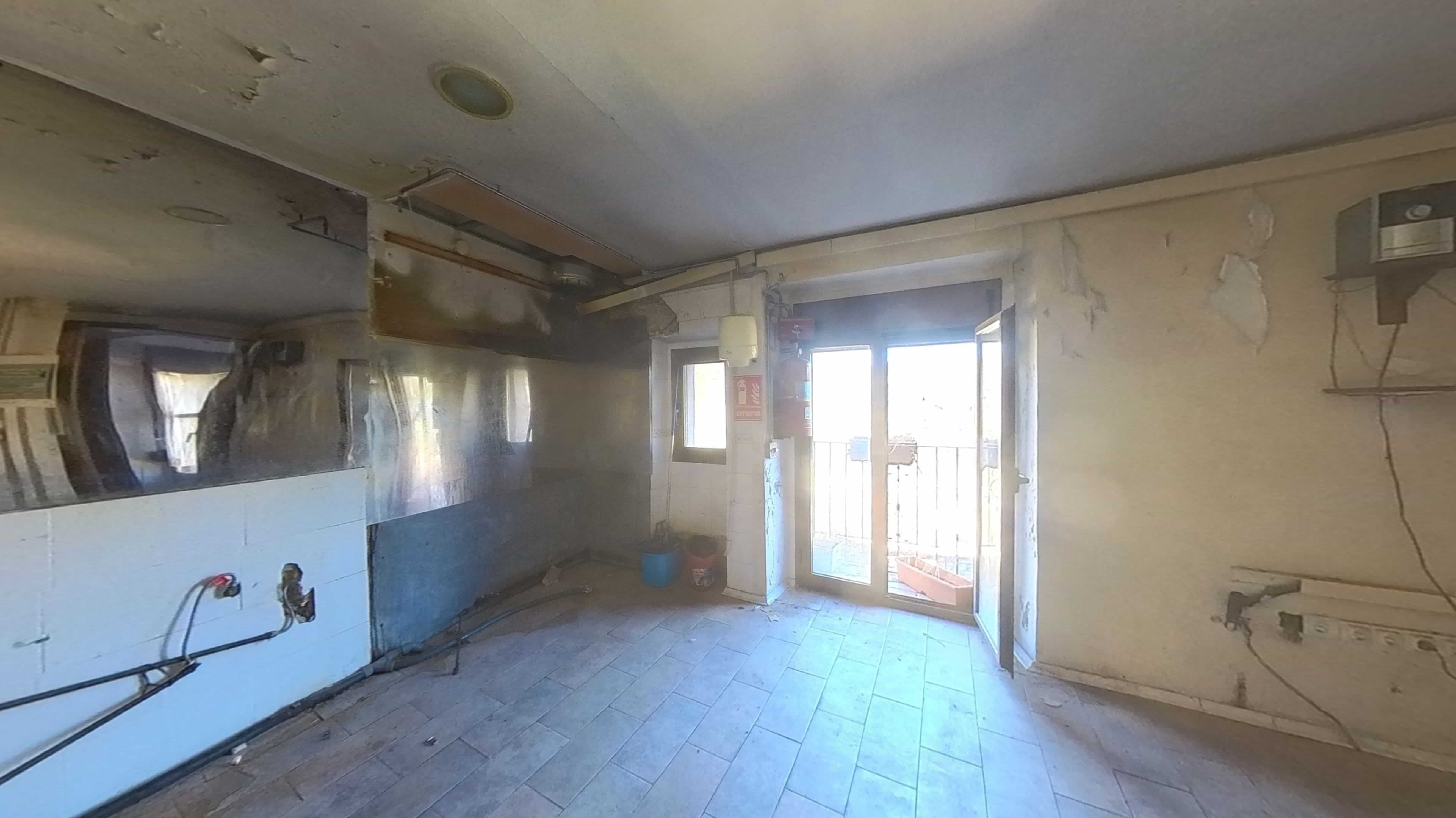 Chalet adosado en venta en calle Secares