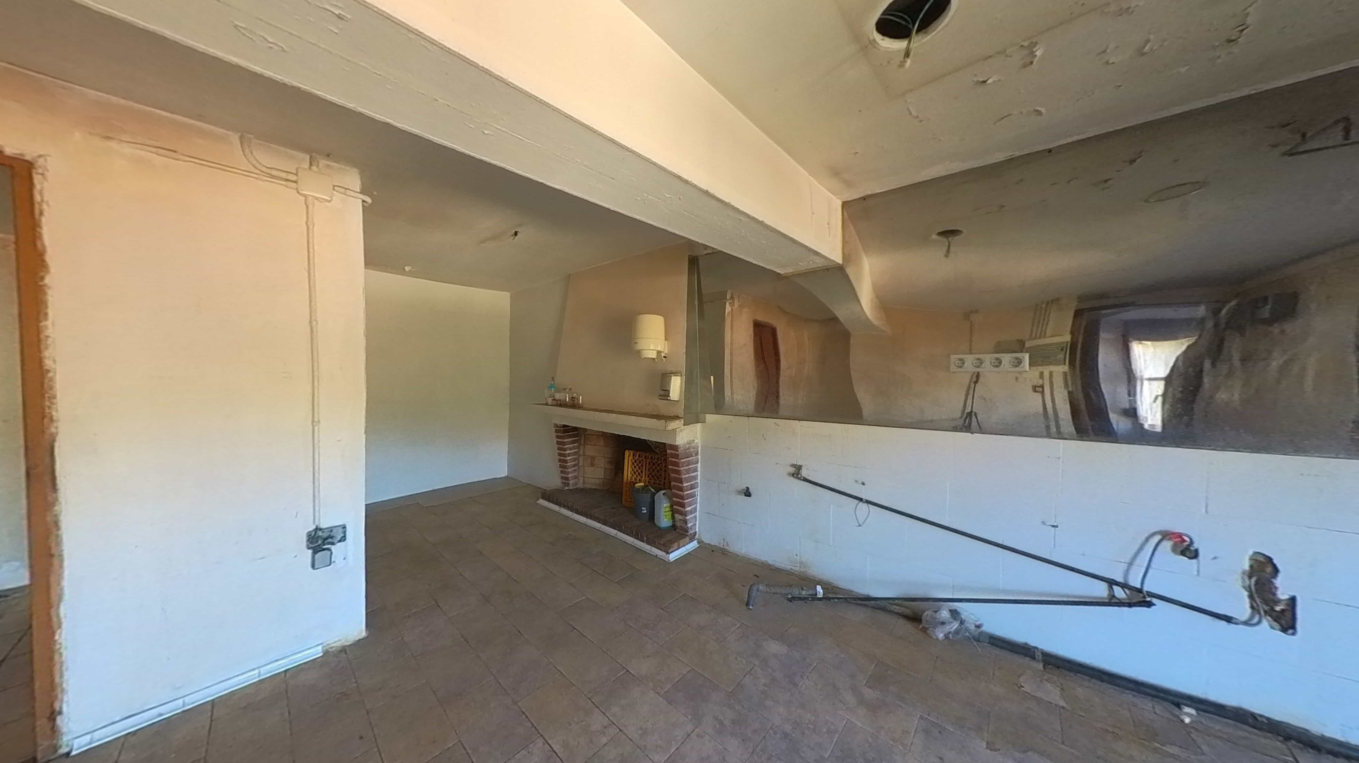 Chalet adosado en venta en calle Secares