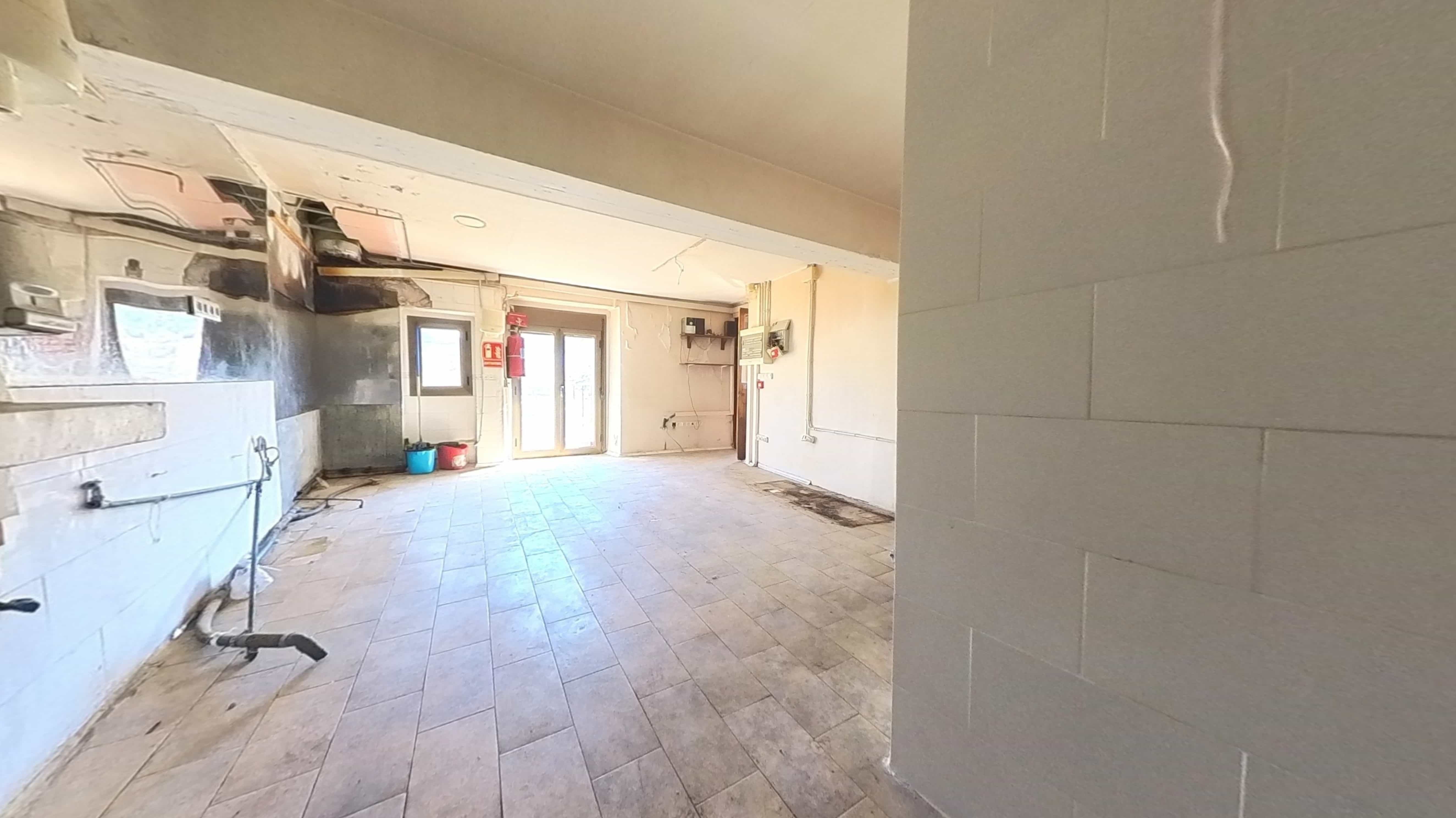 Chalet adosado en venta en calle Secares