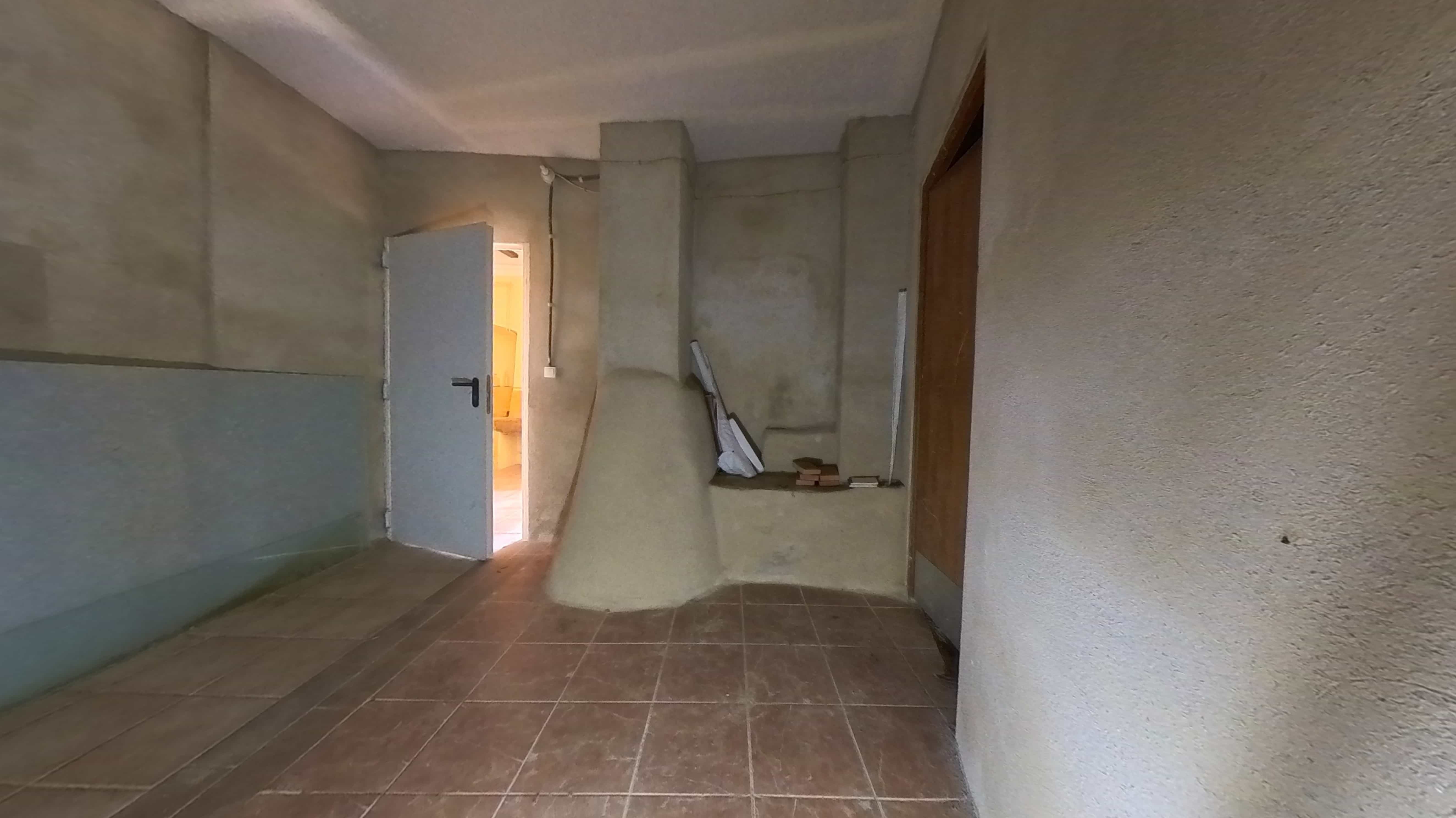Chalet adosado en venta en calle Secares
