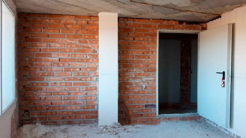 Obra parada en venta en avda Lledoners -pagesia Catalana-