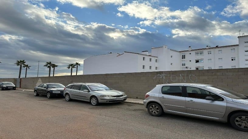 Terreno urbano en venta en calle Cornalvo