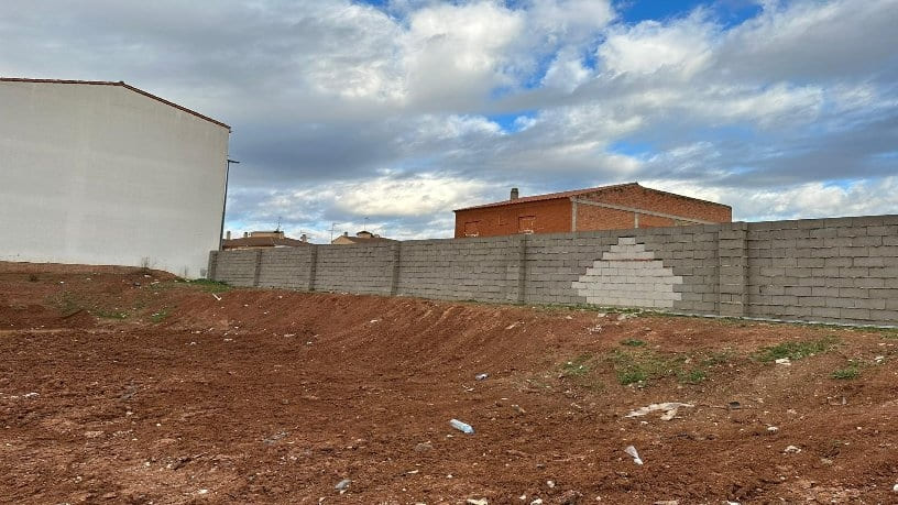 Terreno urbano en venta en calle Cornalvo