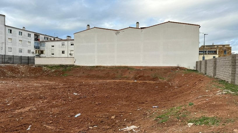 Terreno urbano en venta en calle Cornalvo
