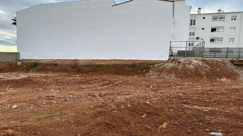 Terreno urbano en venta en calle Cornalvo