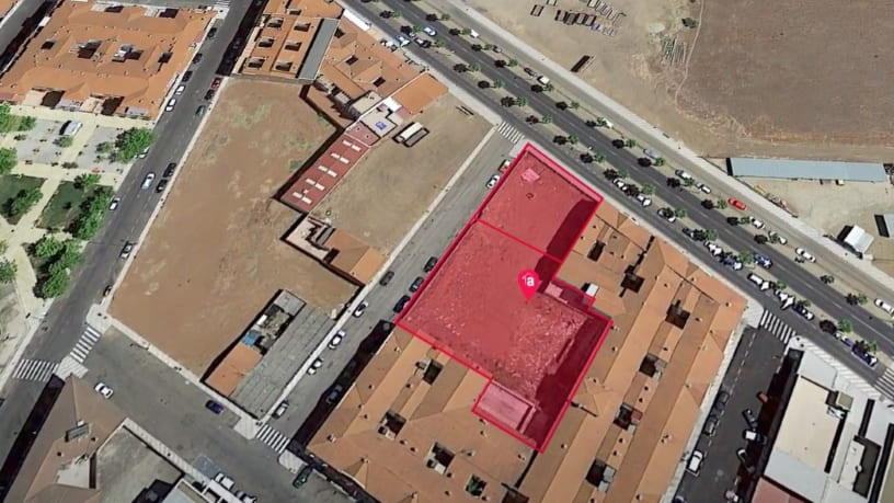 Terreno urbano en venta en calle Cornalvo