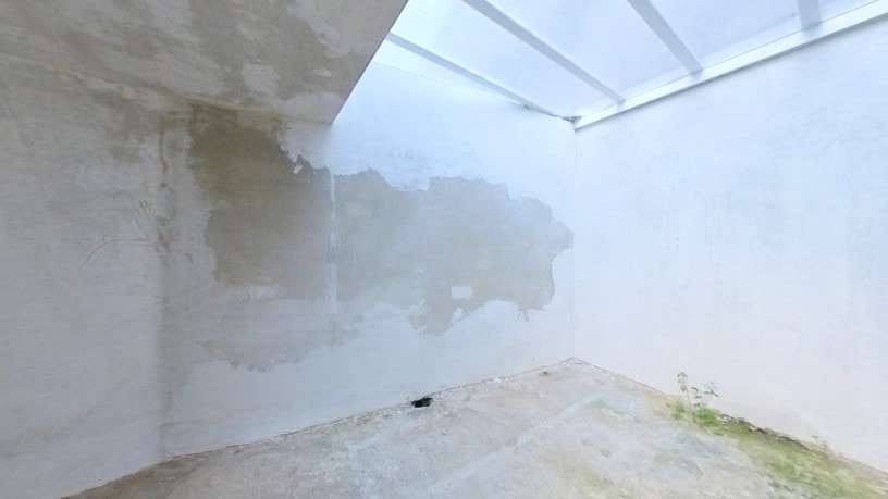 Commercial premises for sale in calle Santa Marta de Arriba